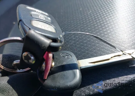 2013 Hyundai Veloster Base W/Black z USA, uszkodzony, nr VIN KMHTC6ADXDU102800